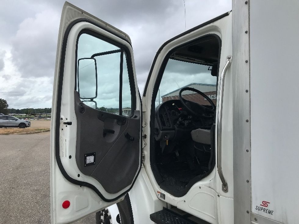 Medium Duty Box Truck-Light and Medium Duty Trucks-Freightliner-2019-M2-Montgomery-AL-231,899\n\t\tmiles-$ 45,250 - Image 15