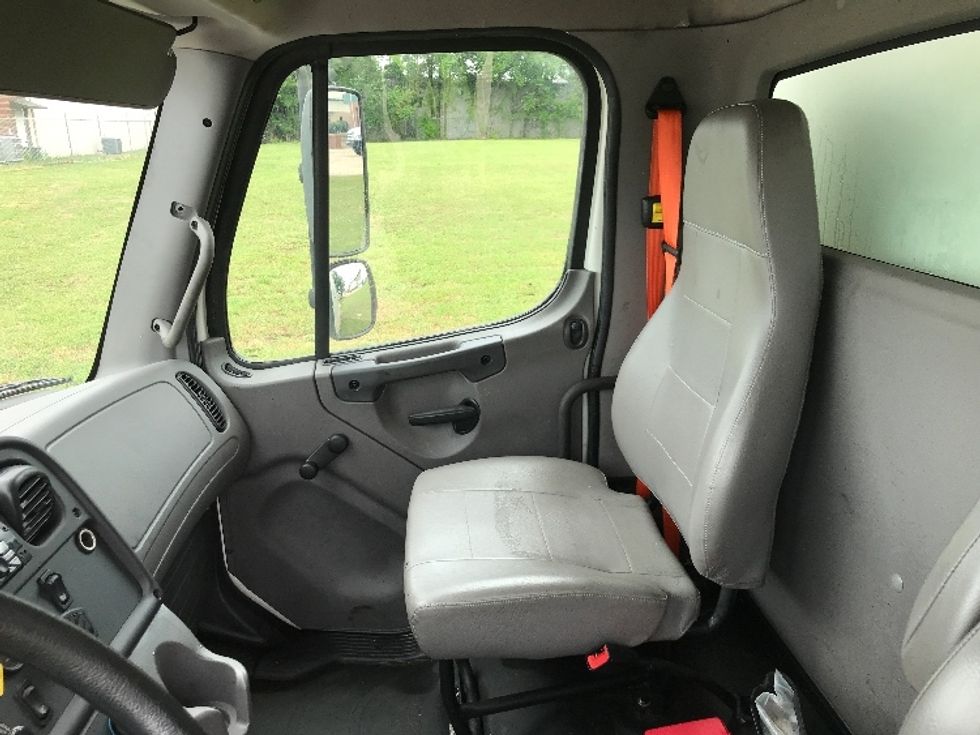 Medium Duty Box Truck-Light and Medium Duty Trucks-Freightliner-2019-M2-Montgomery-AL-231,899\n\t\tmiles-$ 45,250 - Image 18