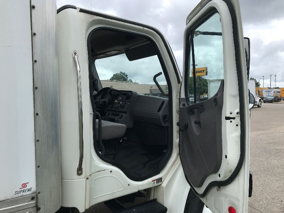 Medium Duty Box Truck-Light and Medium Duty Trucks-Freightliner-2019-M2-Montgomery-AL-231,899\n\t\tmiles-$ 45,250 - Image 19