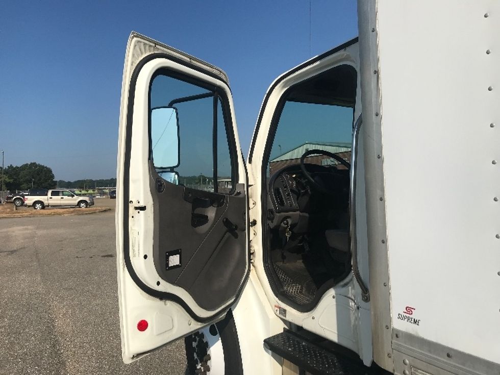 Medium Duty Box Truck-Light and Medium Duty Trucks-Freightliner-2019-M2-Montgomery-AL-257,066\n\t\tmiles-$ 42,000 - Image 15