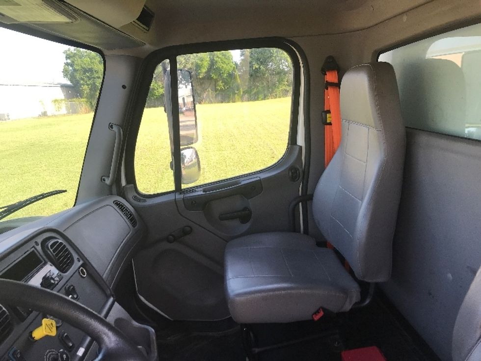 Medium Duty Box Truck-Light and Medium Duty Trucks-Freightliner-2019-M2-Montgomery-AL-257,066\n\t\tmiles-$ 42,000 - Image 18