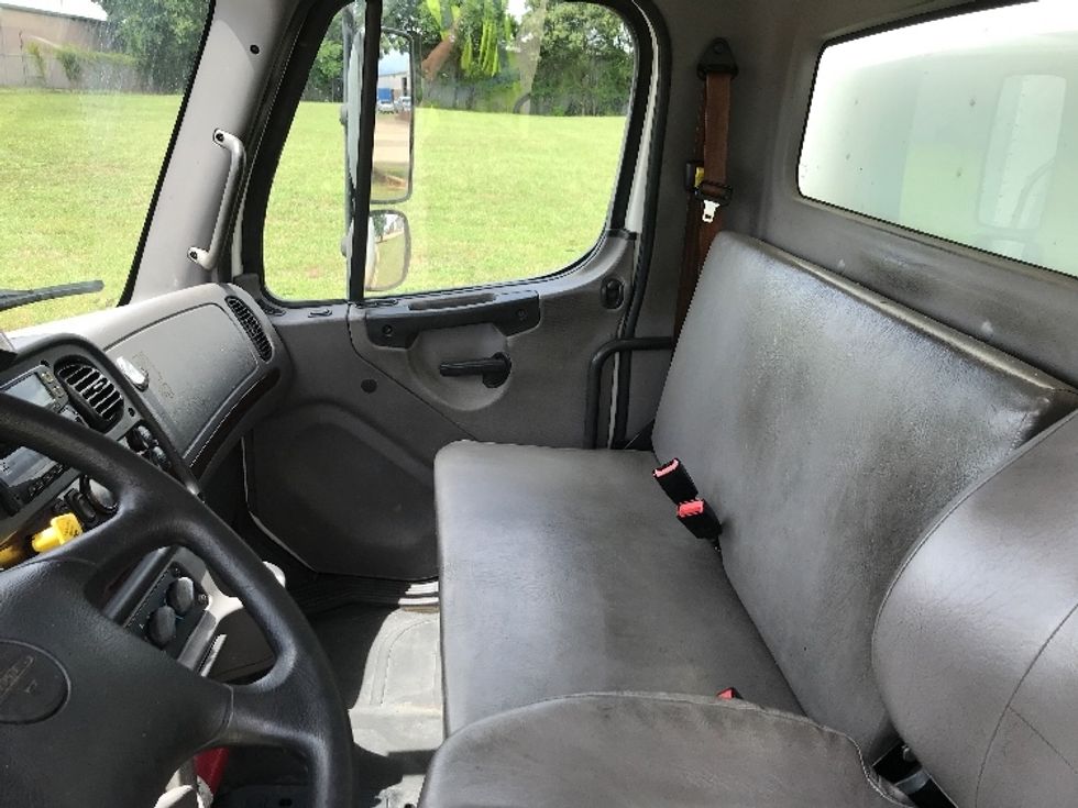 Medium Duty Box Truck-Light and Medium Duty Trucks-Freightliner-2019-M2-Montgomery-AL-320,137\n\t\tmiles-$ 28,750 - Image 19