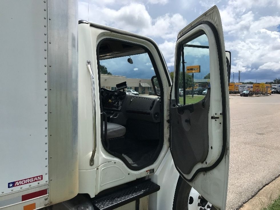 Medium Duty Box Truck-Light and Medium Duty Trucks-Freightliner-2019-M2-Montgomery-AL-320,137\n\t\tmiles-$ 28,750 - Image 20