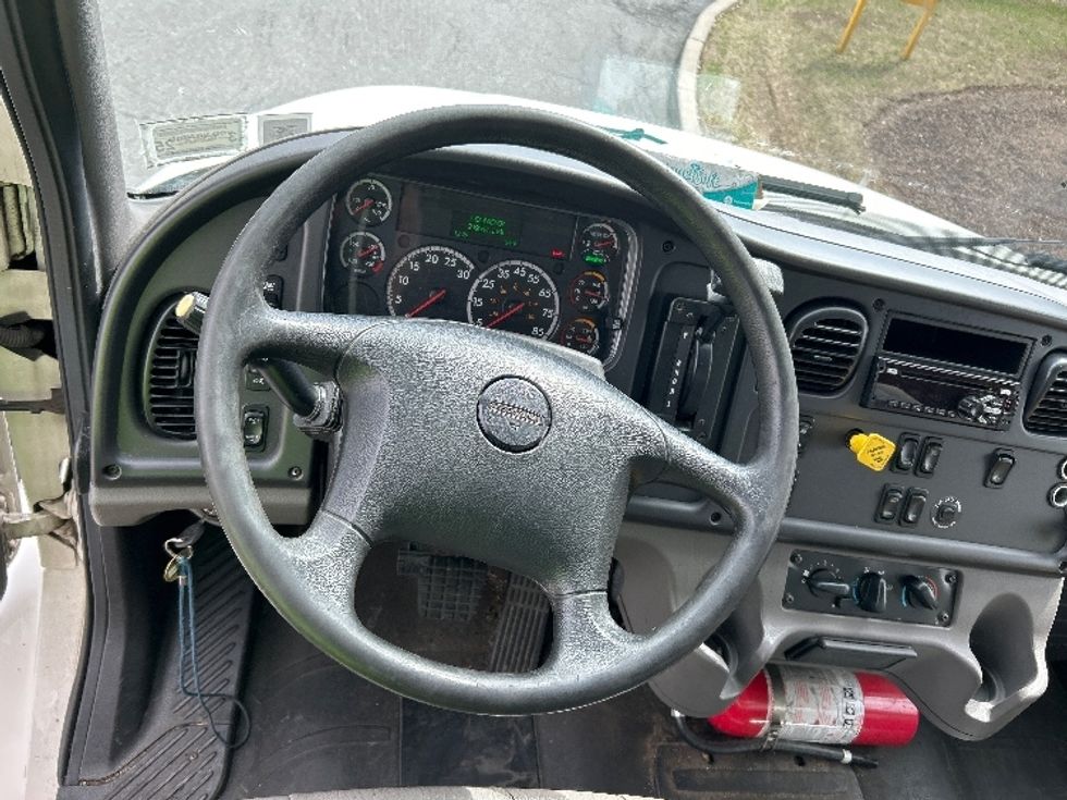 Medium Duty Box Truck-Light and Medium Duty Trucks-Freightliner-2019-M2-Montgomery-NY-249,639\n\t\tmiles-$ 36,250 - Image 18