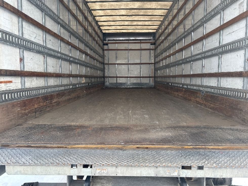 Medium Duty Box Truck-Light and Medium Duty Trucks-Freightliner-2019-M2-Montreal-PQ-419,195\n\t\tkm-$ 39,500 - Image 10