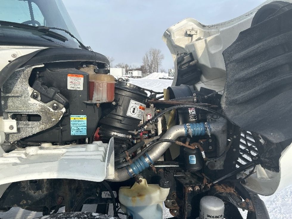 Medium Duty Box Truck-Light and Medium Duty Trucks-Freightliner-2019-M2-Montreal-PQ-419,195\n\t\tkm-$ 39,500 - Image 23