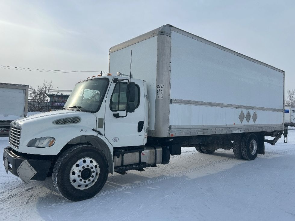 Medium Duty Box Truck-Light and Medium Duty Trucks-Freightliner-2019-M2-Montreal-PQ-419,195\n\t\tkm-$ 39,500 - Image 3
