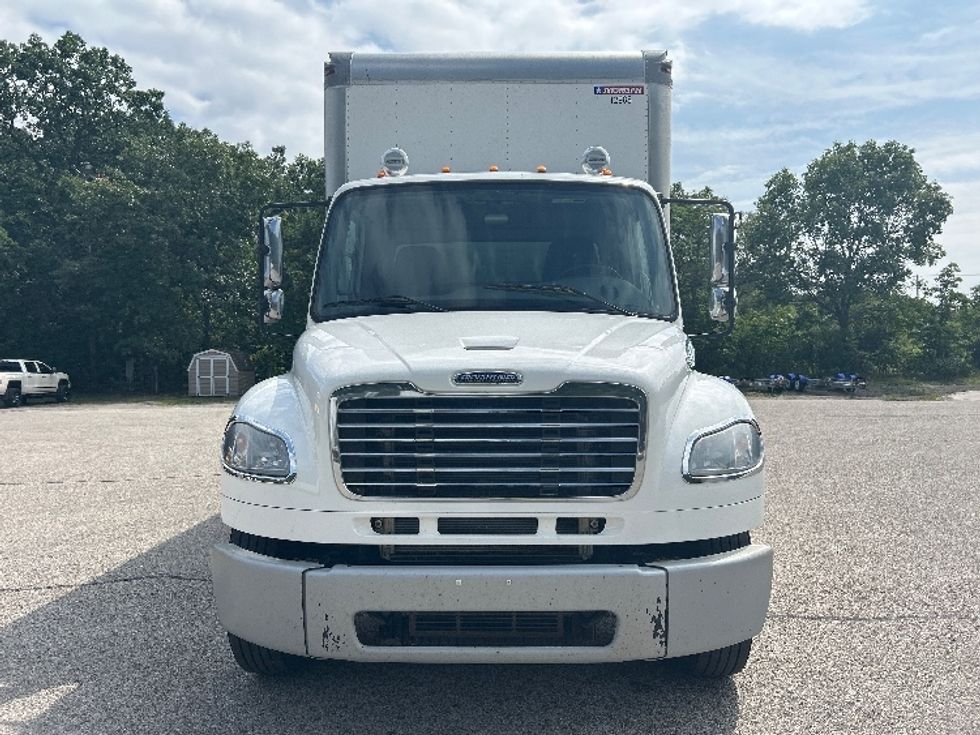 Medium Duty Box Truck-Light and Medium Duty Trucks-Freightliner-2019-M2-Muskegon-MI-198,580\n\t\tmiles-$ 42,750 - Image 2