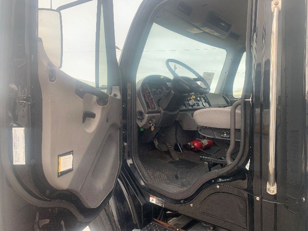 Medium Duty Box Truck-Light and Medium Duty Trucks-Freightliner-2019-M2-Nashville (Mount Juliet)-TN-149,836\n\t\tmiles-$ 53,000 - Image 15