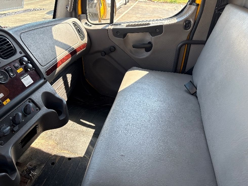 Medium Duty Box Truck-Light and Medium Duty Trucks-Freightliner-2019-M2-Nashville (Mount Juliet)-TN-150,128\n\t\tmiles-$ 57,500 - Image 19