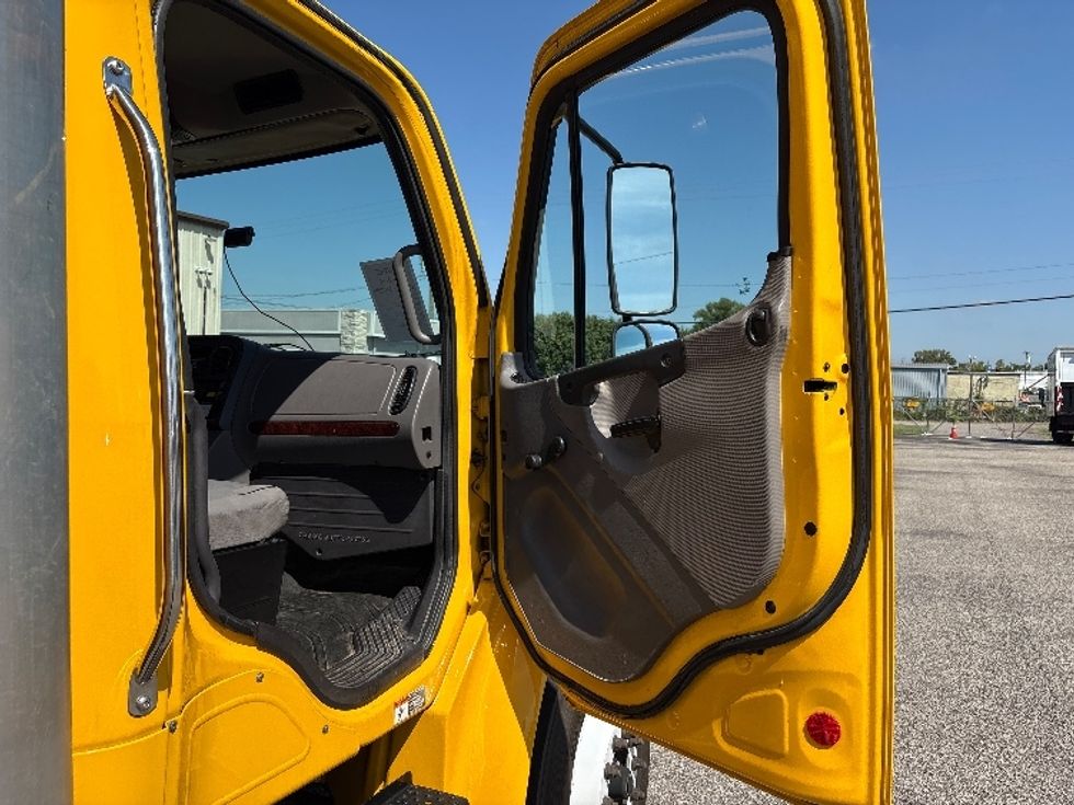 Medium Duty Box Truck-Light and Medium Duty Trucks-Freightliner-2019-M2-Nashville (Mount Juliet)-TN-150,128\n\t\tmiles-$ 57,500 - Image 20
