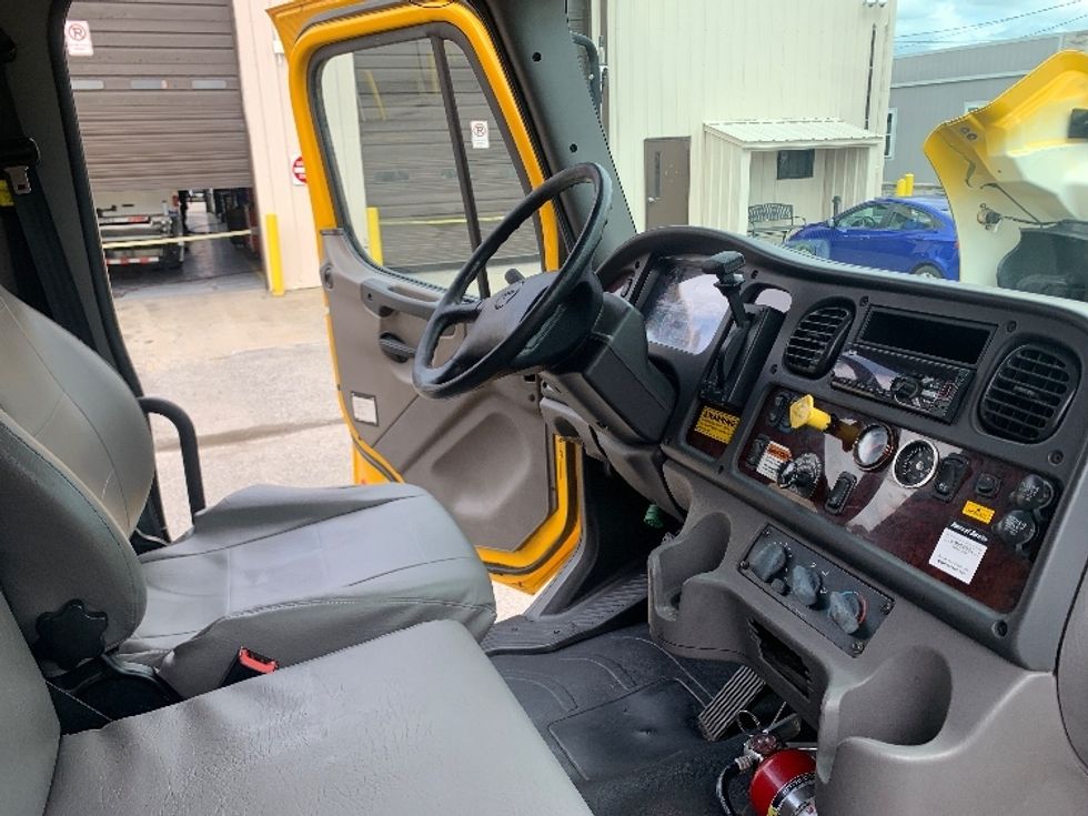 Medium Duty Box Truck-Light and Medium Duty Trucks-Freightliner-2019-M2-Nashville (Mount Juliet)-TN-180,513\n\t\tmiles-$ 48,500 - Image 22