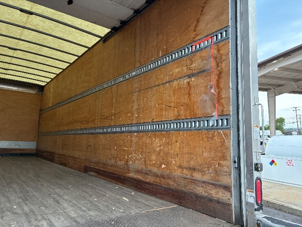 Medium Duty Box Truck-Light and Medium Duty Trucks-Freightliner-2019-M2-Nashville (Mount Juliet)-TN-322,078\n\t\tmiles-$ 22,250 - Image 12