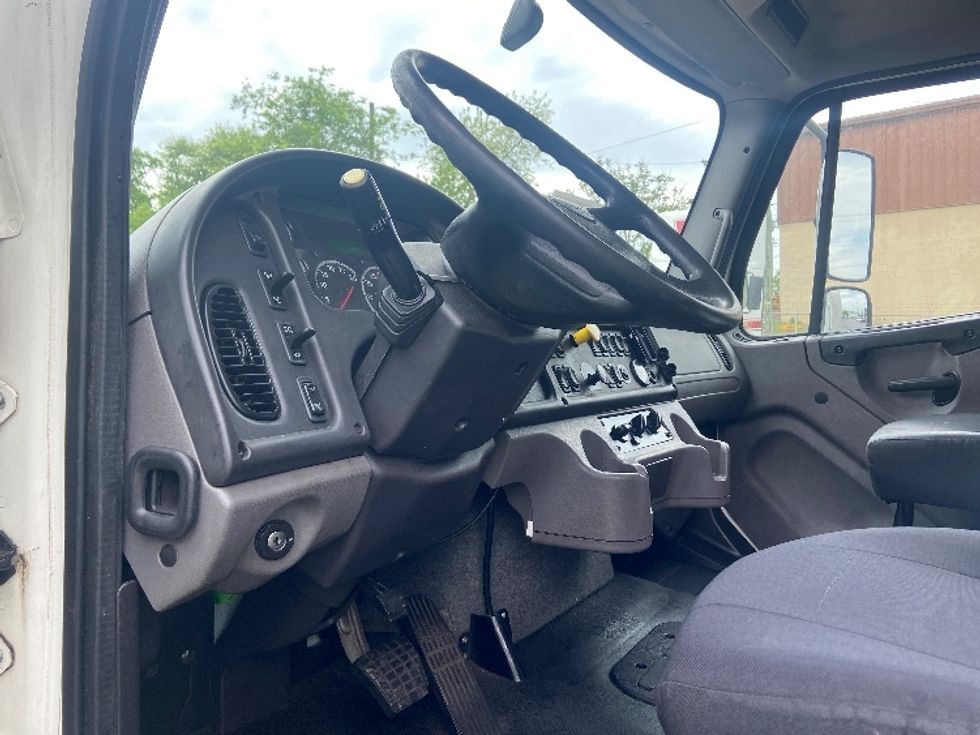 Medium Duty Box Truck-Light and Medium Duty Trucks-Freightliner-2019-M2-Nashville (Mount Juliet)-TN-322,078\n\t\tmiles-$ 22,250 - Image 17
