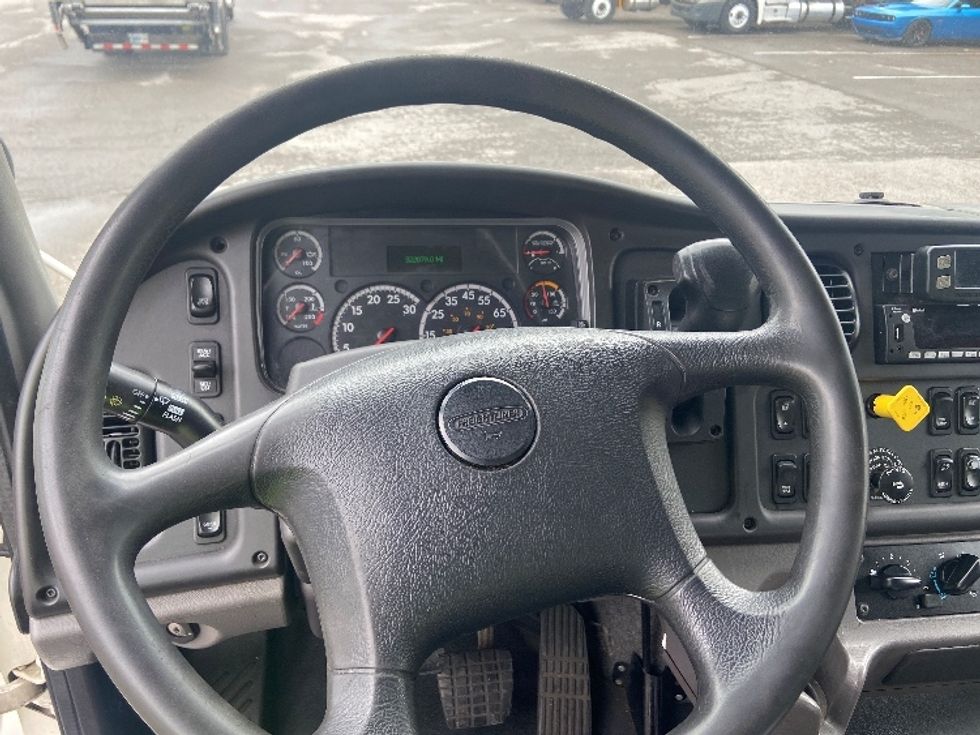 Medium Duty Box Truck-Light and Medium Duty Trucks-Freightliner-2019-M2-Nashville (Mount Juliet)-TN-322,078\n\t\tmiles-$ 22,250 - Image 18