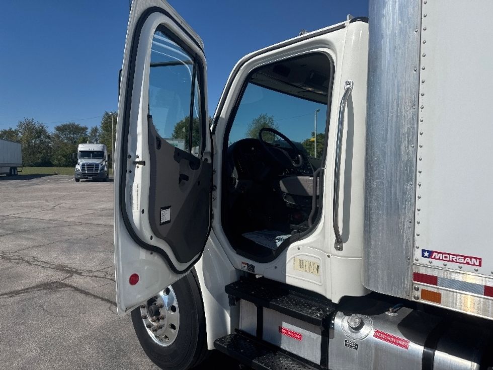 Medium Duty Box Truck-Light and Medium Duty Trucks-Freightliner-2019-M2-Nashville (Mount Juliet)-TN-47,187\n\t\tmiles-$ 71,750 - Image 16