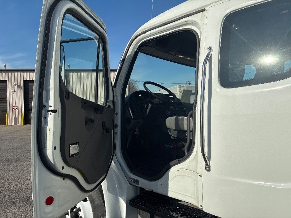 Medium Duty Box Truck-Light and Medium Duty Trucks-Freightliner-2019-M2-Nashville (Mount Juliet)-TN-87,175\n\t\tmiles-$ 68,000 - Image 16