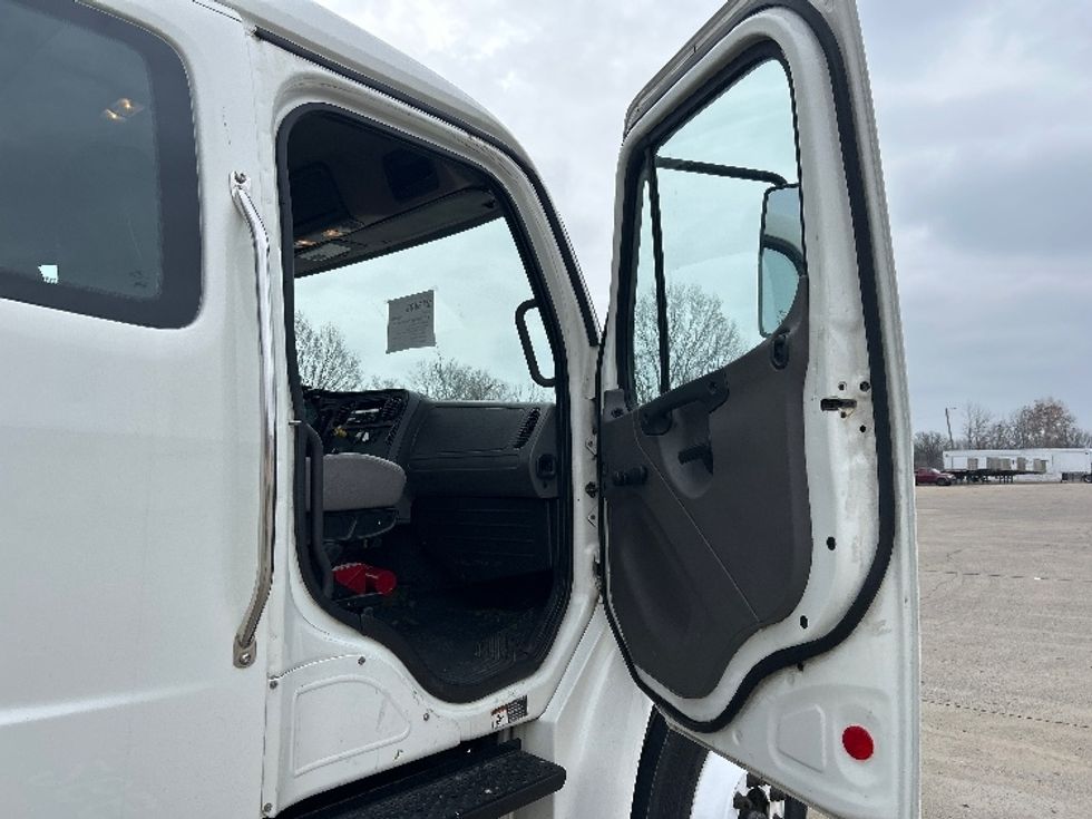Medium Duty Box Truck-Light and Medium Duty Trucks-Freightliner-2019-M2-Nashville (Mount Juliet)-TN-89,558\n\t\tmiles-$ 67,750 - Image 20