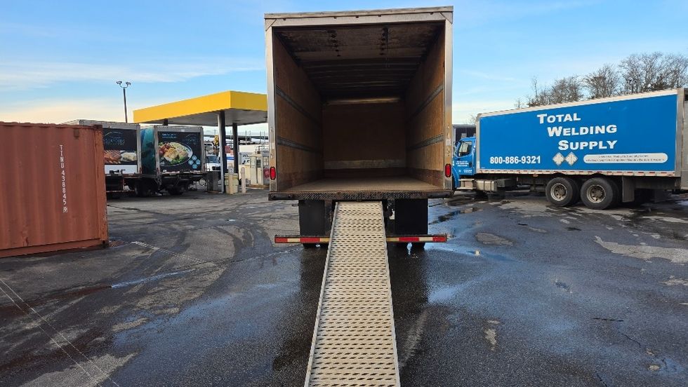 Medium Duty Box Truck-Light and Medium Duty Trucks-Freightliner-2019-M2-New Bedford-MA-196,642\n\t\tmiles-$ 38,500 - Image 9