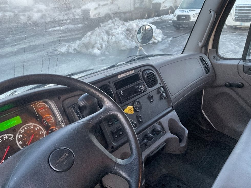 Medium Duty Box Truck-Light and Medium Duty Trucks-Freightliner-2019-M2-New Castle-DE-118,120\n\t\tmiles-$ 54,500 - Image 18