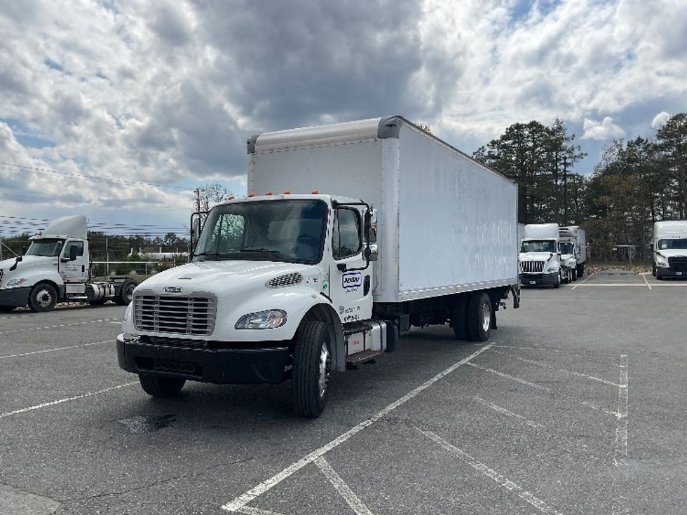 Medium Duty Box Truck-Light and Medium Duty Trucks-Freightliner-2019-M2-New Castle-DE-226,188\n\t\tmiles-$ 38,500 - Image 1