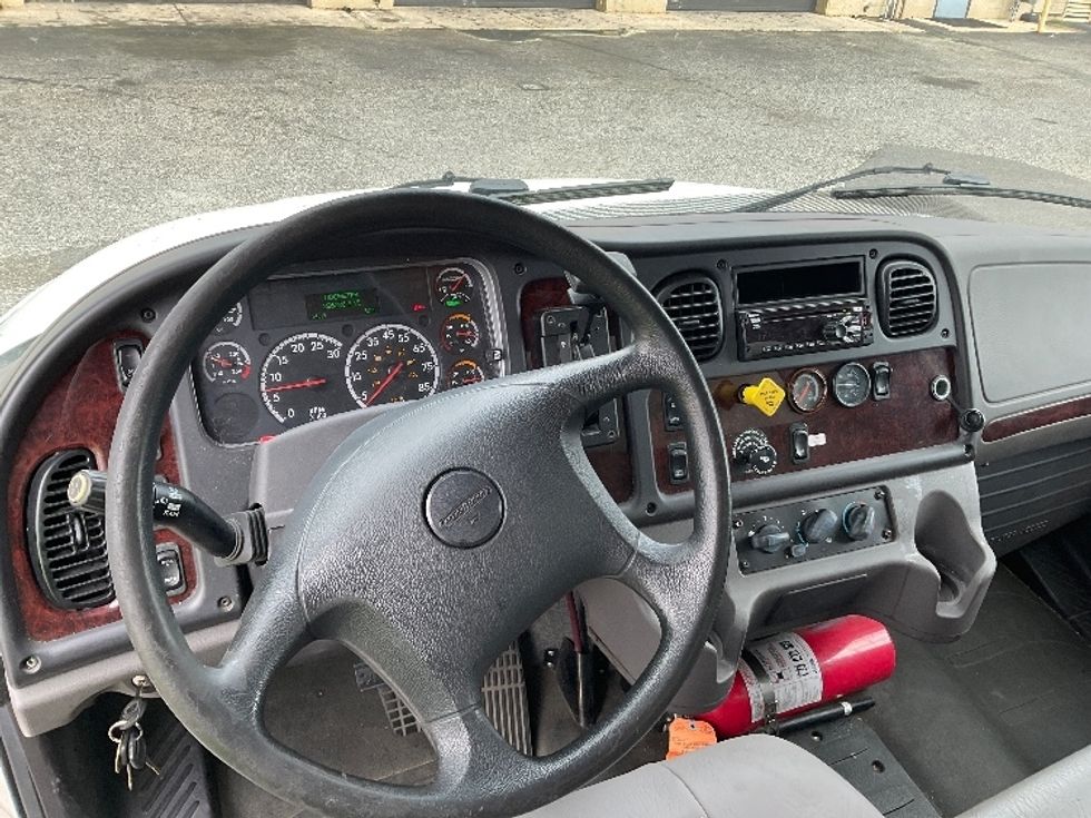 Medium Duty Box Truck-Light and Medium Duty Trucks-Freightliner-2019-M2-New Castle-DE-226,188\n\t\tmiles-$ 38,500 - Image 18