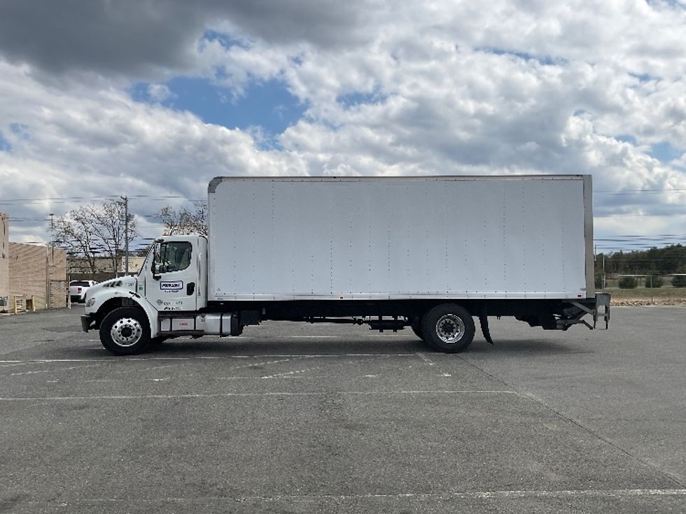 Medium Duty Box Truck-Light and Medium Duty Trucks-Freightliner-2019-M2-New Castle-DE-226,188\n\t\tmiles-$ 38,500 - Image 4