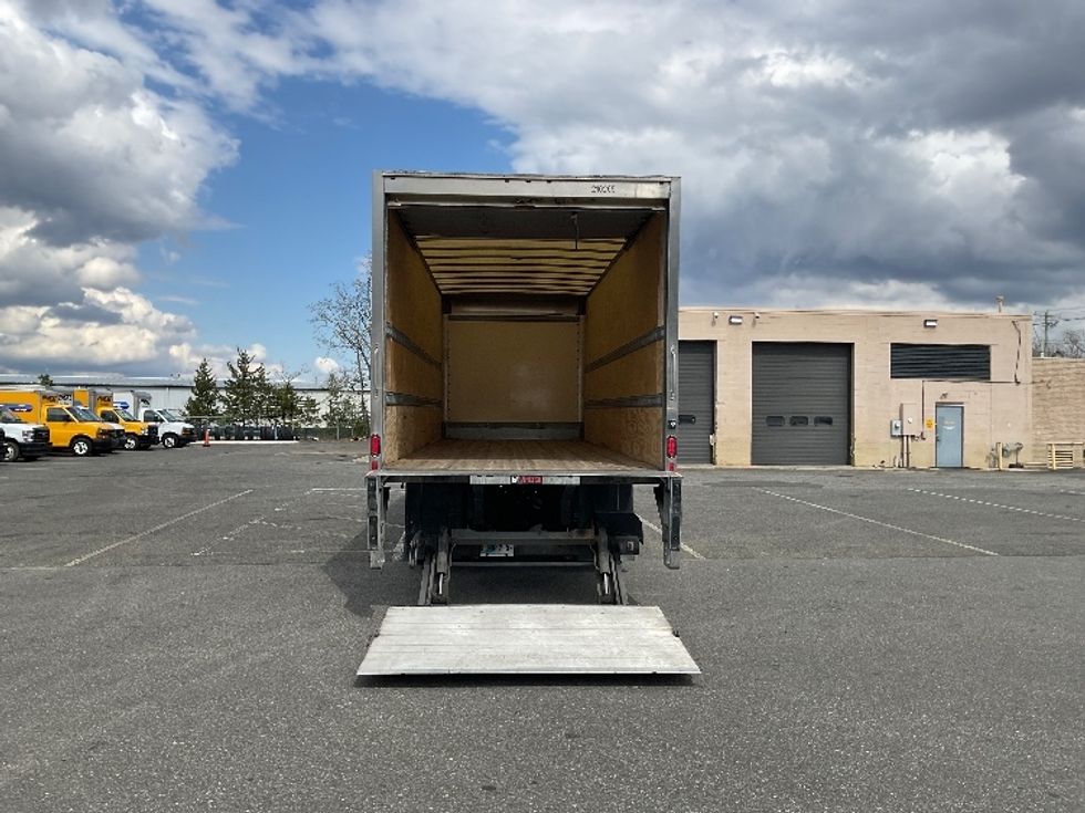 Medium Duty Box Truck-Light and Medium Duty Trucks-Freightliner-2019-M2-New Castle-DE-226,188\n\t\tmiles-$ 38,500 - Image 9