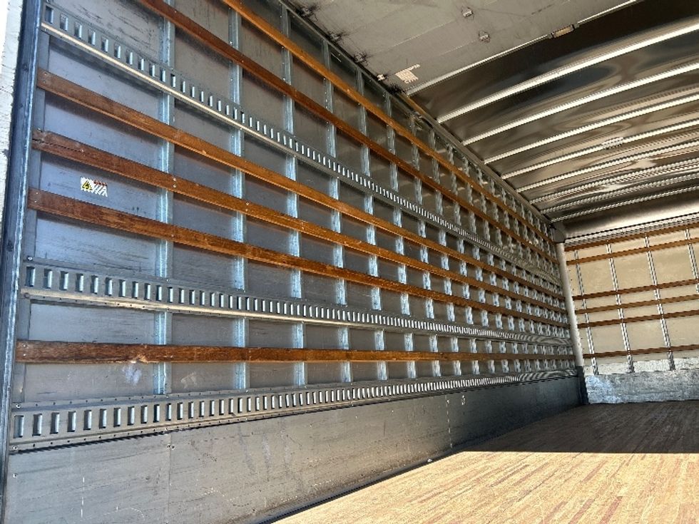 Medium Duty Box Truck-Light and Medium Duty Trucks-Freightliner-2019-M2-New Castle-DE-286,640\n\t\tmiles-$ 37,250 - Image 11