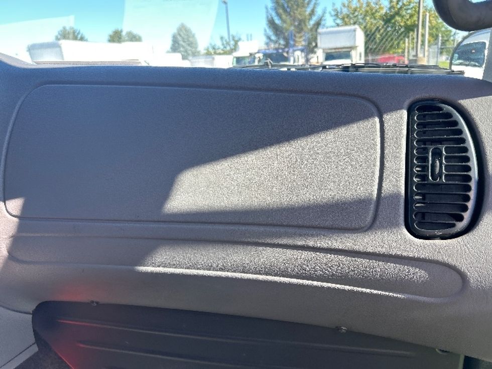Medium Duty Box Truck-Light and Medium Duty Trucks-Freightliner-2019-M2-New Castle-DE-286,640\n\t\tmiles-$ 37,250 - Image 21