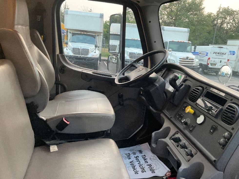 Medium Duty Box Truck-Light and Medium Duty Trucks-Freightliner-2019-M2-New Castle-DE-93,906\n\t\tmiles-$ 58,000 - Image 21