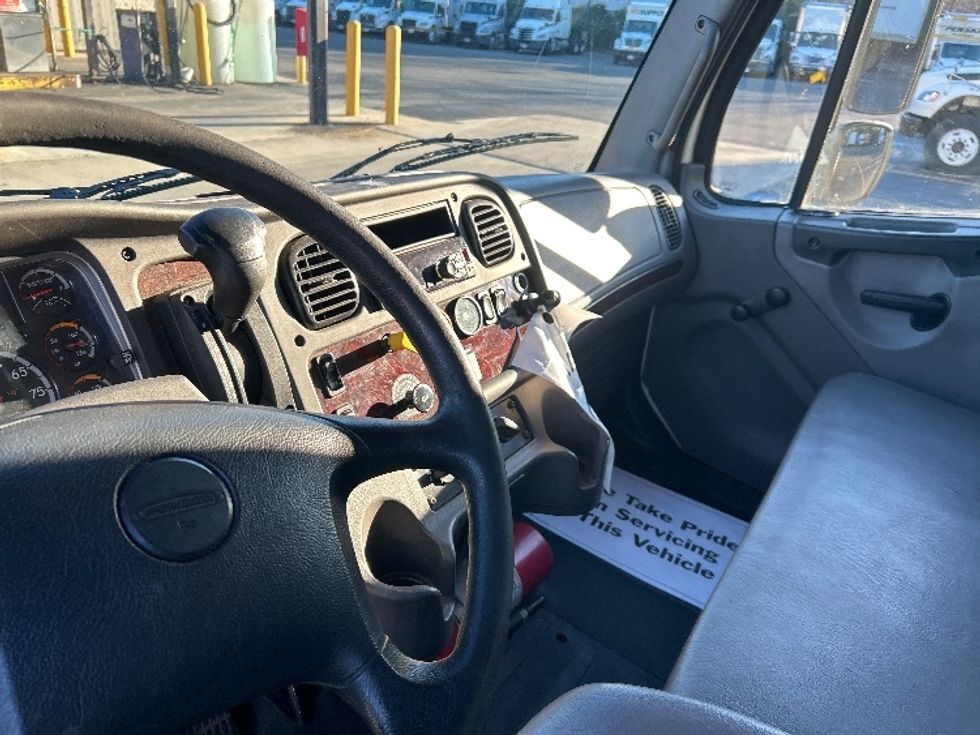 Medium Duty Box Truck-Light and Medium Duty Trucks-Freightliner-2019-M2-Newport News-VA-204,739\n\t\tmiles-$ 13,500 - Image 18