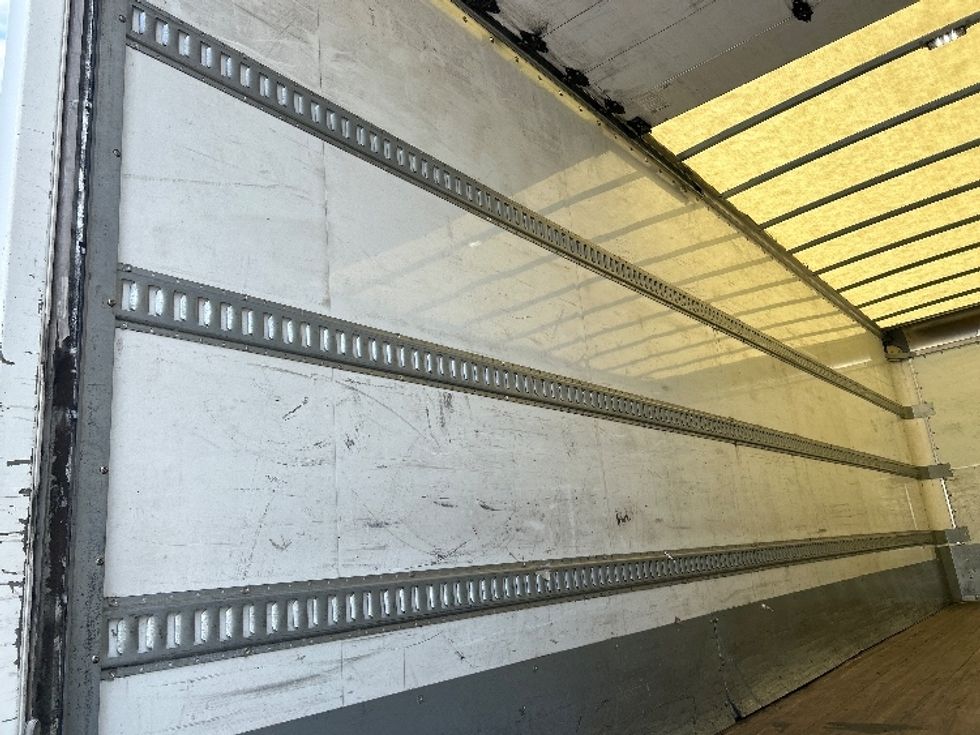 Medium Duty Box Truck-Light and Medium Duty Trucks-Freightliner-2019-M2-Norcross-GA-258,255\n\t\tmiles-$ 42,250 - Image 11