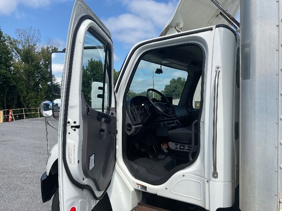 Medium Duty Box Truck-Light and Medium Duty Trucks-Freightliner-2019-M2-Norcross-GA-281,585\n\t\tmiles-$ 22,500 - Image 15