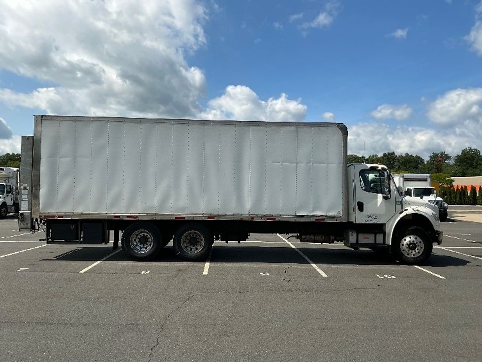 Medium Duty Box Truck-Light and Medium Duty Trucks-Freightliner-2019-M2-North Bergen-NJ-235,739\n\t\tmiles-$ 43,500 - Image 15