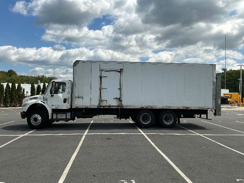 Medium Duty Box Truck-Light and Medium Duty Trucks-Freightliner-2019-M2-North Bergen-NJ-235,739\n\t\tmiles-$ 43,500 - Image 4