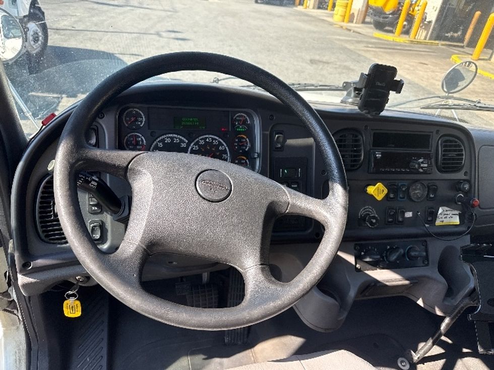 Medium Duty Box Truck-Light and Medium Duty Trucks-Freightliner-2019-M2-North Bergen-NJ-263,828\n\t\tmiles-$ 43,750 - Image 18