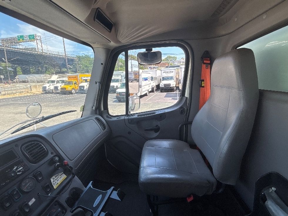 Medium Duty Box Truck-Light and Medium Duty Trucks-Freightliner-2019-M2-North Bergen-NJ-263,828\n\t\tmiles-$ 43,750 - Image 19