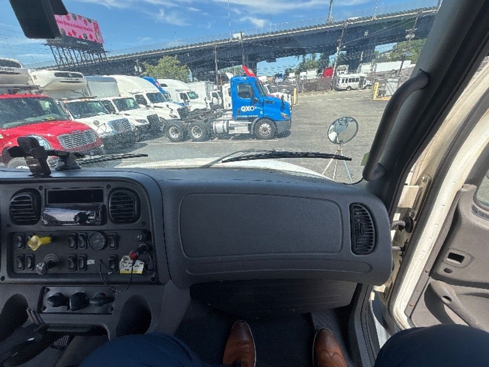 Medium Duty Box Truck-Light and Medium Duty Trucks-Freightliner-2019-M2-North Bergen-NJ-263,828\n\t\tmiles-$ 43,750 - Image 21