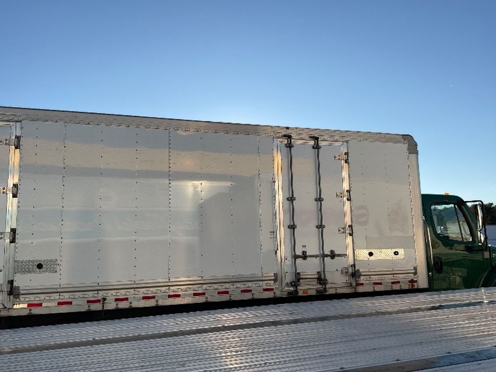 Medium Duty Box Truck-Light and Medium Duty Trucks-Freightliner-2019-M2-Norton-MA-146,293\n\t\tmiles-$ 58,000 - Image 15