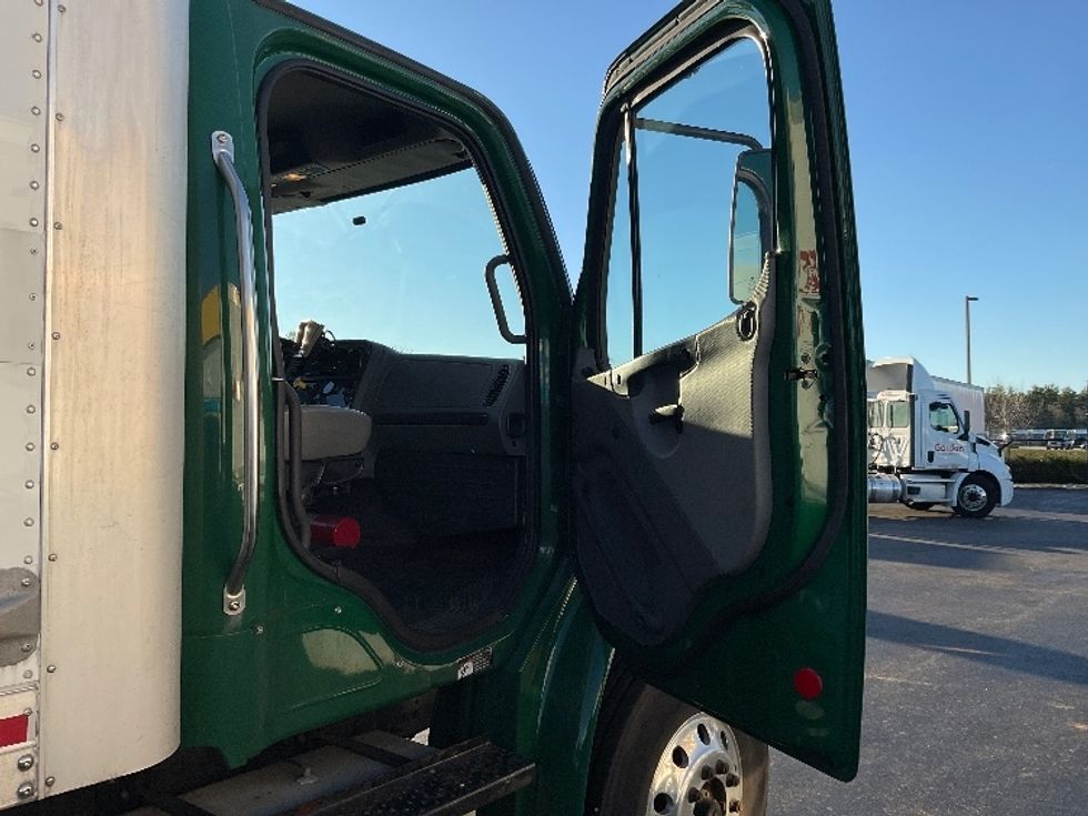 Medium Duty Box Truck-Light and Medium Duty Trucks-Freightliner-2019-M2-Norton-MA-146,293\n\t\tmiles-$ 58,000 - Image 20