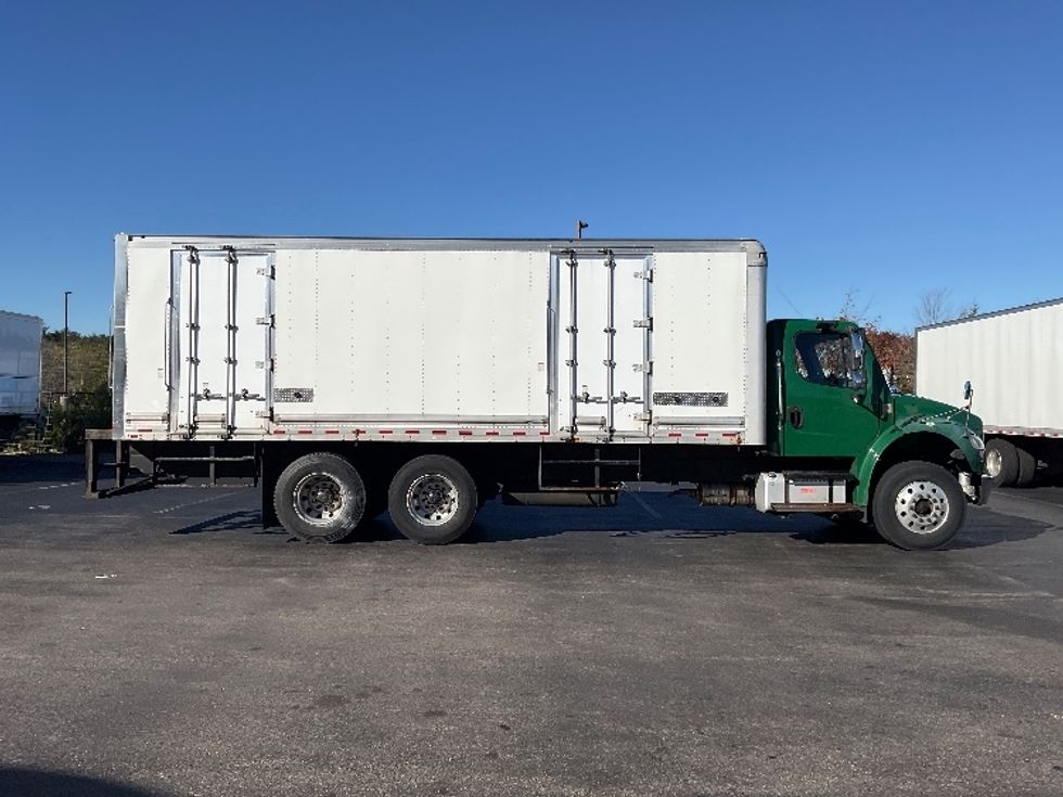 Medium Duty Box Truck-Light and Medium Duty Trucks-Freightliner-2019-M2-Norton-MA-149,369\n\t\tmiles-$ 57,750 - Image 15