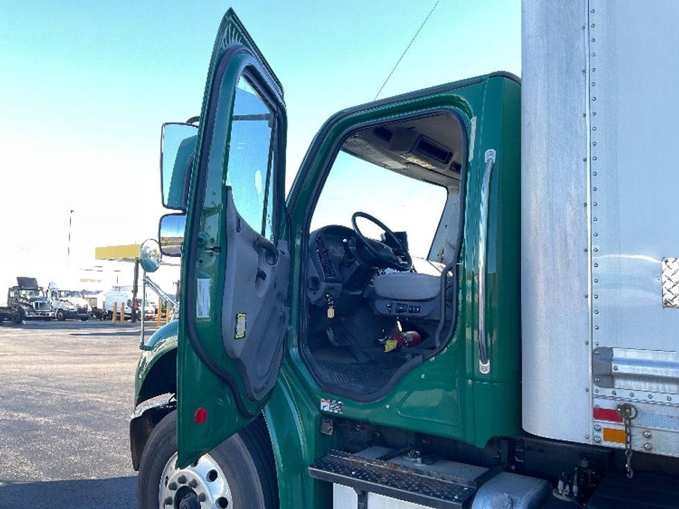 Medium Duty Box Truck-Light and Medium Duty Trucks-Freightliner-2019-M2-Norton-MA-149,369\n\t\tmiles-$ 57,750 - Image 16