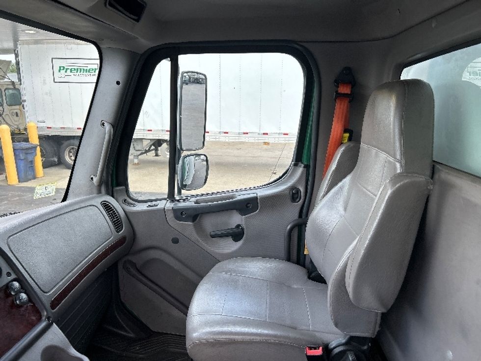 2019 Freightliner M2 106 Medium Duty photo 18