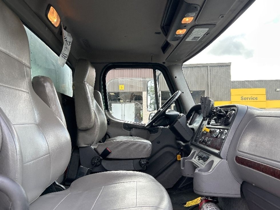 2019 Freightliner M2 106 Medium Duty photo 21