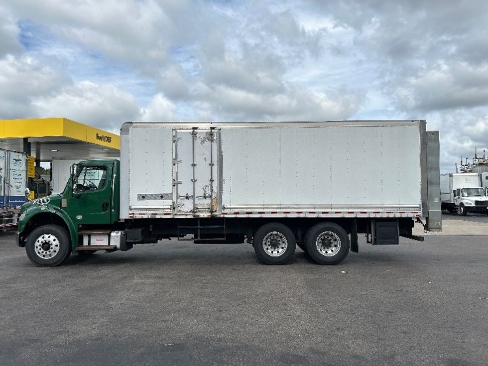 2019 Freightliner M2 106 Medium Duty photo 4