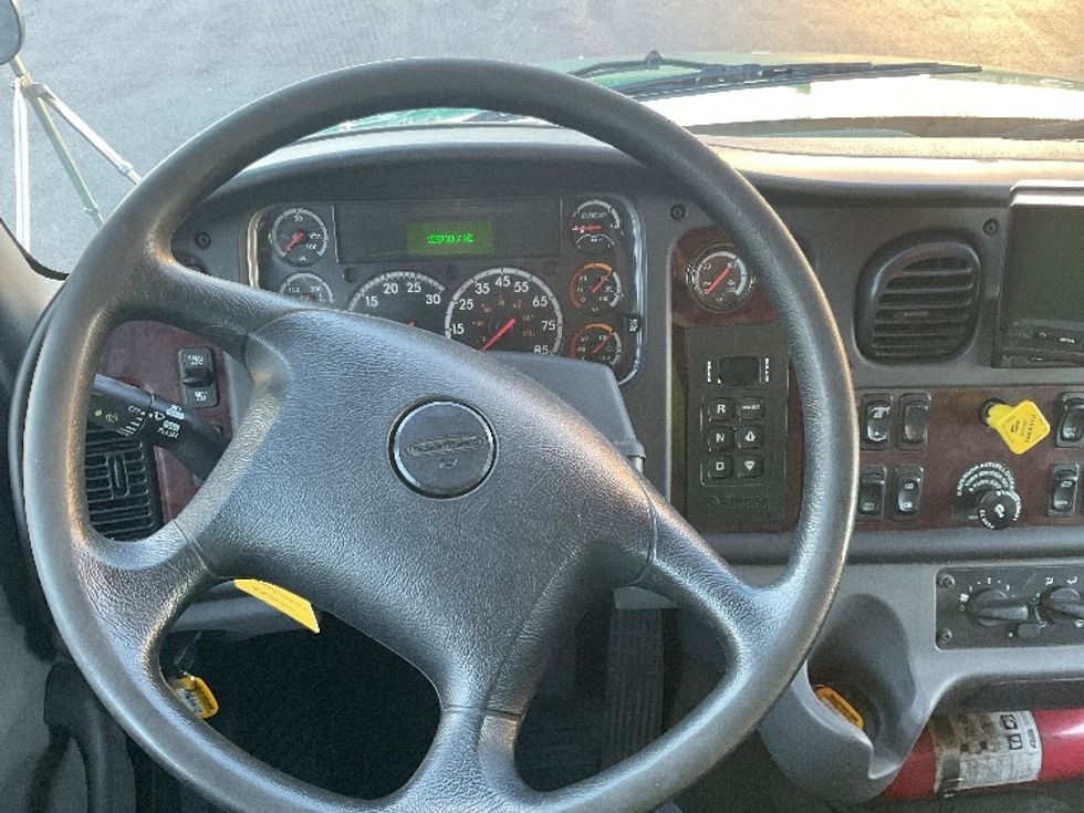 Medium Duty Box Truck-Light and Medium Duty Trucks-Freightliner-2019-M2-Norton-MA-154,127\n\t\tmiles-$ 57,000 - Image 17