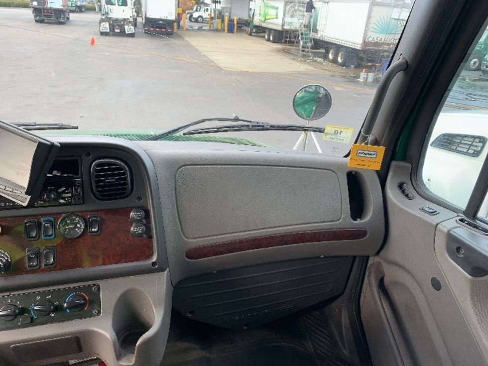 Medium Duty Box Truck-Light and Medium Duty Trucks-Freightliner-2019-M2-Norton-MA-154,127\n\t\tmiles-$ 57,000 - Image 19