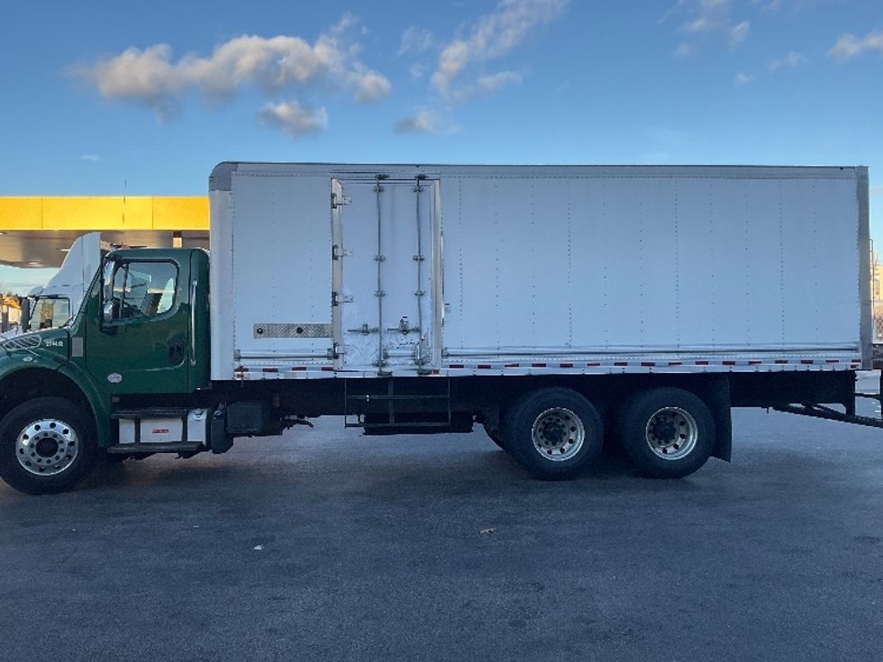 Medium Duty Box Truck-Light and Medium Duty Trucks-Freightliner-2019-M2-Norton-MA-154,127\n\t\tmiles-$ 57,000 - Image 4