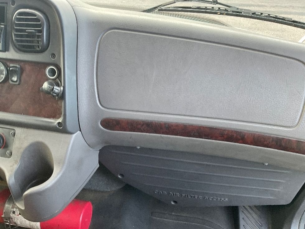 Medium Duty Box Truck-Light and Medium Duty Trucks-Freightliner-2019-M2-Norton-MA-154,320\n\t\tmiles-$ 57,000 - Image 21